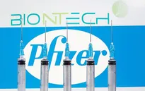 Vaccine COVID-19 của Pfizer sẽ được lưu hành sau vài ngày tới?
