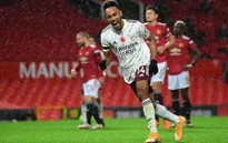 Manchester United 0-1 Arsenal: Pogba phạm sai lầm, Quỷ đỏ tiếp tục chìm sâu tại Ngoại hạng Anh