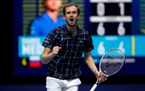 Gục ngã trước Medvedev, Nadal dừng bước tại bán kết ATP Finals 2020