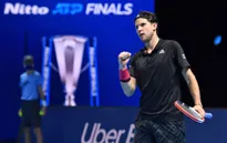 Dominic Thiem 2-1 Novak Djokovic: So tài đỉnh cao, chiến thắng nghẹt thở (Bán kết ATP Finals)