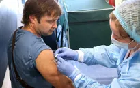 Nga chuẩn bị tiêm đại trà vaccine phòng COVID-19 thay vì cách ly toàn diện