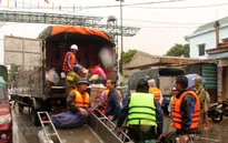 Hơn 300 tỷ đồng ủng hộ đồng bào miền Trung khắc phục hậu quả mưa lũ