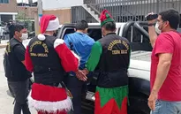 Hóa trang thành ông già Noel để… bắt tội phạm