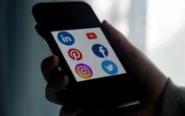 Hạ viện Nga thông qua dự luật cho phép chặn Facebook và YouTube