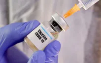 Khi nào người dân khắp thế giới mới có vaccine ngừa COVID-19 với giá phải chăng?