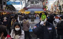 Thủ đô Tokyo của Nhật Bản ghi nhận kỷ lục hơn 1.300 ca mắc COVID-19 mới trong ngày