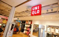 Doanh số sụt giảm, Uniqlo đóng cửa hàng lớn nhất tại Hàn Quốc