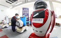 Robot thông minh 5G để phòng dịch tại Trung Quốc