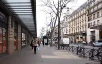 Du lịch Pháp lao đao vì COVID-19