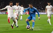 Juventus thua muối mặt, C.Ronaldo bị chê "vô hại"