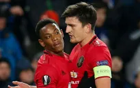 Trở lại tập luyện, dàn sao Man Utd được yêu cầu... tự giặt quần áo