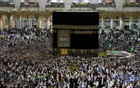 Saudi Arabia dừng cấp thị thực cho người hành hương tới Mecca