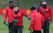 Sir Alex dự khán, dàn sao Man Utd sôi nổi tập luyện