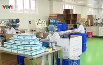 Nhiều DN tăng ca đảm bảo khẩu trang phòng dịch do virus Corona