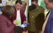 Thu lượng lớn khẩu trang và nước rửa tay không rõ nguồn gốc