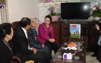 Chủ tịch Quốc hội thăm cán bộ lão thành cách mạng tại Hải Phòng