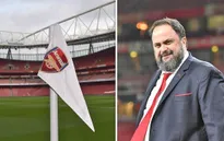 Ông chủ Olympiakos nhiễm COVID-19, từng dự khán trận gặp Arsenal