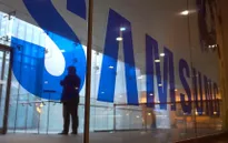 Samsung giữ vững ngôi đầu trên thị trường ti vi toàn cầu
