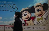 COVID-19 đẩy các đại gia Disney, ESPN hay Netflix xuống đáy