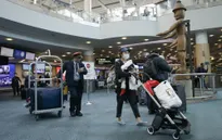 Nga và Canada không cho phép công dân nước ngoài nhập cảnh
