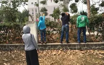 Xuất hiện tình trạng tuồn đồ tiếp tế tận tay người được cách ly ở TP.HCM