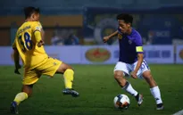CLB Hà Nội 4-2 DNH Nam Định: Văn Quyết tỏa sáng, nhà ĐKVĐ khởi đầu thuận lợi!