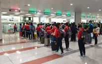 Về đến Nội Bài, ĐT nữ Việt Nam di chuyển xuống Cẩm Phả, chuẩn bị cho trận play-off lượt về
