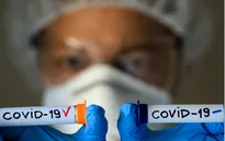 COVID-19 ngày 1/4: Hơn 800.000 người nhiễm bệnh, Mỹ và Pháp vượt Trung Quốc về số ca tử vong