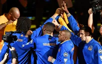 Ngày này năm xưa: Chuỗi trận bất bại trên sân nhà của Golden State Warriors tại NBA bị chặn đứng