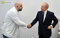 Bác sỹ tiếp xúc trực tiếp với Tổng thống Nga Putin nhiễm COVID-19