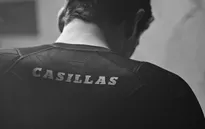 "Thánh" Iker Casillas - Ngôi sao trong những ngôi sao và đoạn kết buồn