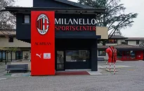 AC Milan gọi các cầu thủ ngoại trở về tập luyện