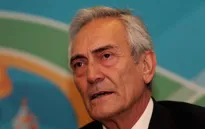 Chủ tịch LĐBĐ Italia "tuyên chiến" với những người không ủng hộ giải VĐQG Serie A trở lại