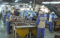 Nhiều ngành công nghiệp trọng điểm lao đao vì dịch COVID-19