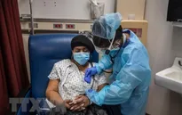 Tổng thống Mỹ khuyến cáo người dân đeo khẩu trang ngăn virus lây lan