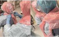 Nhân viên y tế tại Anh mắc COVID-19 vì dùng đồ bảo hộ quá hạn