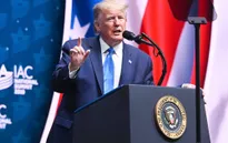 Tổng thống Donald Trump mạnh tay trong việc kiểm soát thông tin sai lệch
