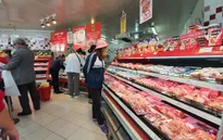Người tiêu dùng dần hết "kỳ thị" với thịt lợn nhập khẩu
