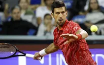 Djokovic nhận trận thua đầu tiên trong năm 2020
