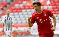 Lewandowski lập kỷ lục mới ở Bundesliga