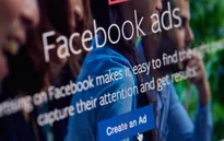 Bị tẩy chay hội đồng, Facebook bốc hơi 56 tỷ USD