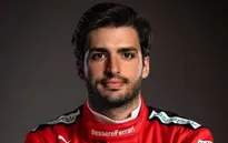 Carlos Sainz đưa ra thông điệp mạnh mẽ với đội Ferrari