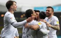 Leeds United trở lại Ngoại hạng Anh sau 16 năm