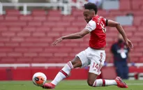 Arsenal 4-0 Norwich: Auba cán mốc 50 bàn thắng, Soares ra mắt hoàn hảo!