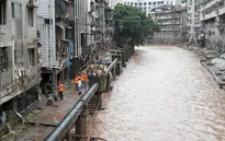 Mưa lớn tiếp diễn tại nhiều nơi, Trung Quốc cảnh báo nguy cơ lũ lụt kéo dài