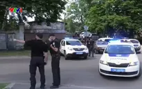 Một sĩ quan cảnh sát Ukraine bị bắt làm con tin