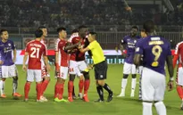 Tranh cãi xung quanh 2 tình huống không thổi phạt penalty trong trận CLB TP Hồ Chí Minh gặp CLB Hà Nội