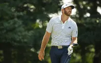Dustin Johnson dẫn đầu sau vòng 2 giải golf The Northern Trust 2020