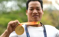 Lực sỹ khuyết tật Lê Văn Công: Bán huy chương, trồng ngô gửi tặng đồng đội