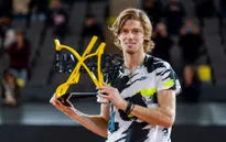 Vượt qua Tsitsipas, Rublev vô địch Hamburg mở rộng 2020